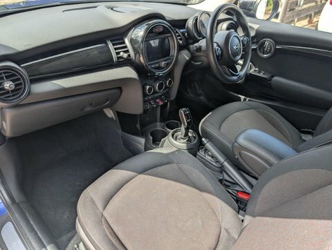 Mini Hatch 1.5 Cooper Exclusive II Comfortnav Pck Red #9