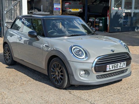 Mini Hatch 1.5 Cooper Steptronic Grey