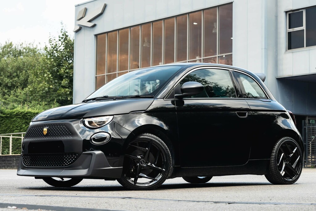 Fiat 500E 42Kwh Red Hatchback 118 Ps Black #2