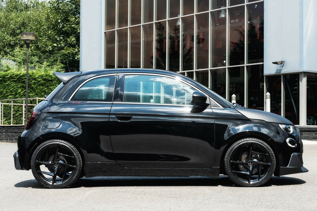 Fiat 500E 42Kwh Red Hatchback 118 Ps Black #3