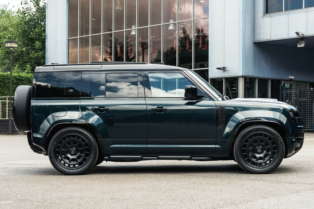 Land Rover Defender 110 3.0 P400 Mhev Xs Edition Suv 4Wd E Green #5
