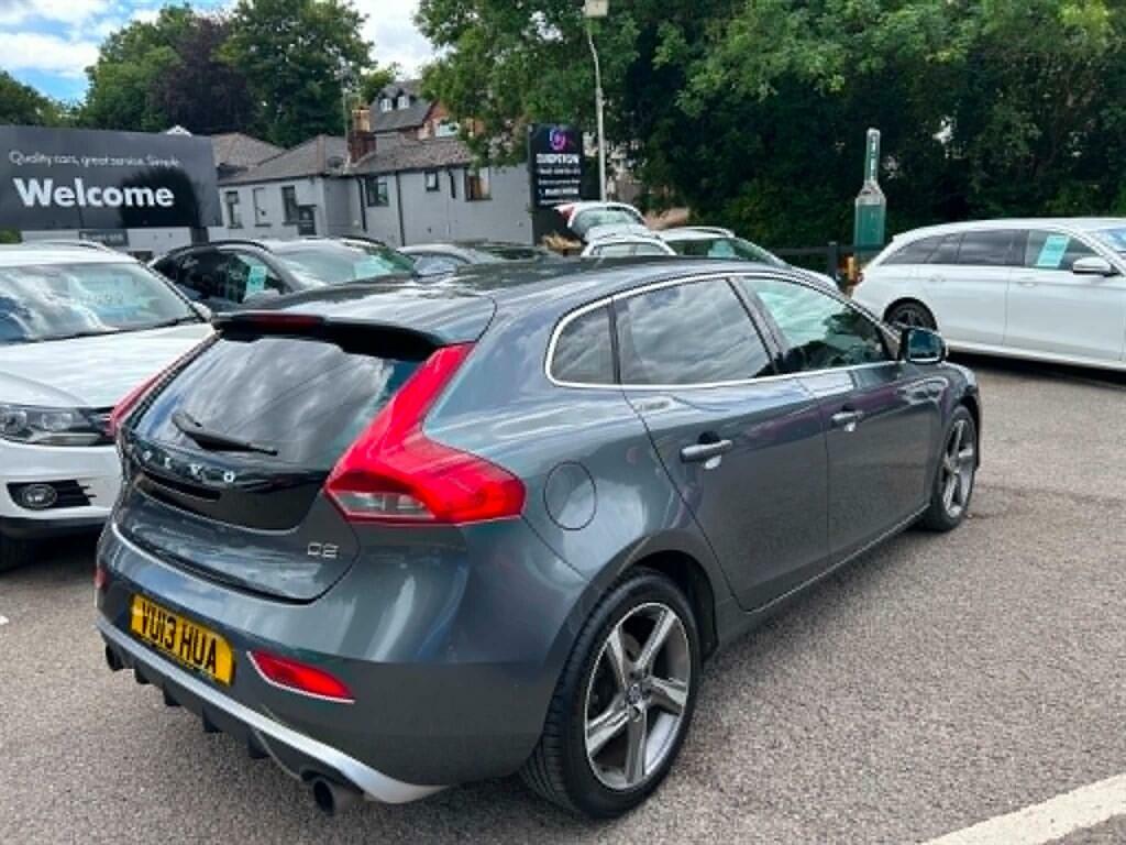 Volvo V40 1.6 D2 R-design Euro 5 Ss VU13HUA Grey #2