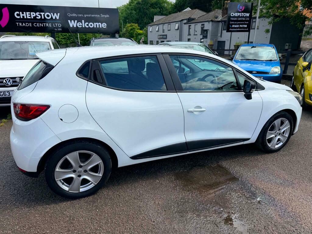 Renault Clio 1.2 16V Play Euro 6 CK65HWY White #2