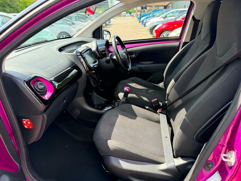Toyota Aygo 1.0 Vvt-i X-press White #18