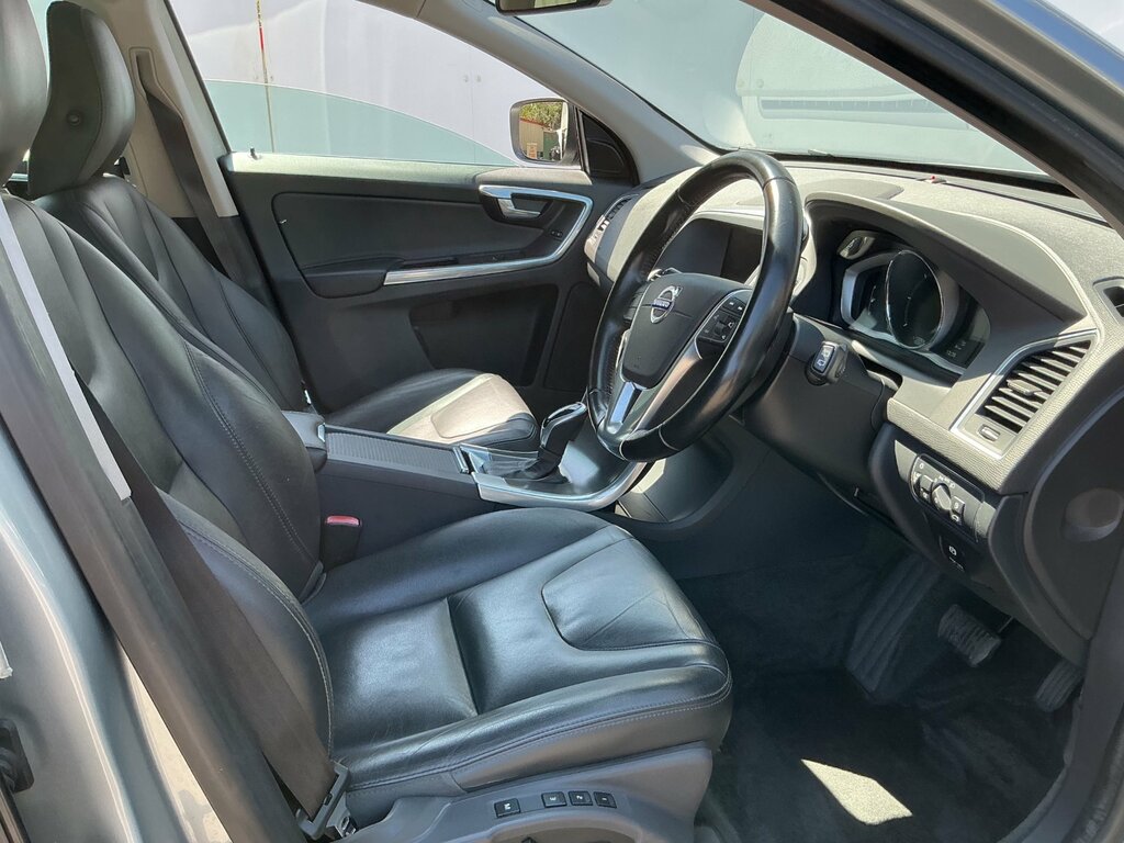 Volvo XC60  Black #10