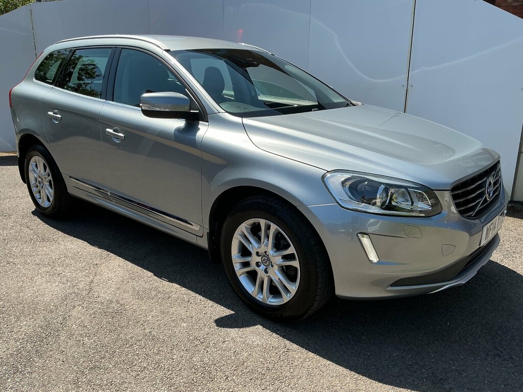 Volvo XC60 2.4 D5 Se Lux Nav Suv Geartronic Awd Eu Silver #2