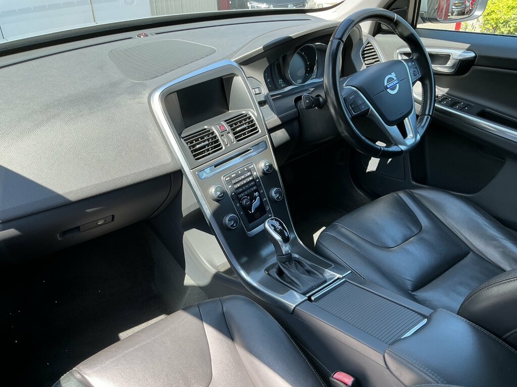 Volvo XC60  Black #11