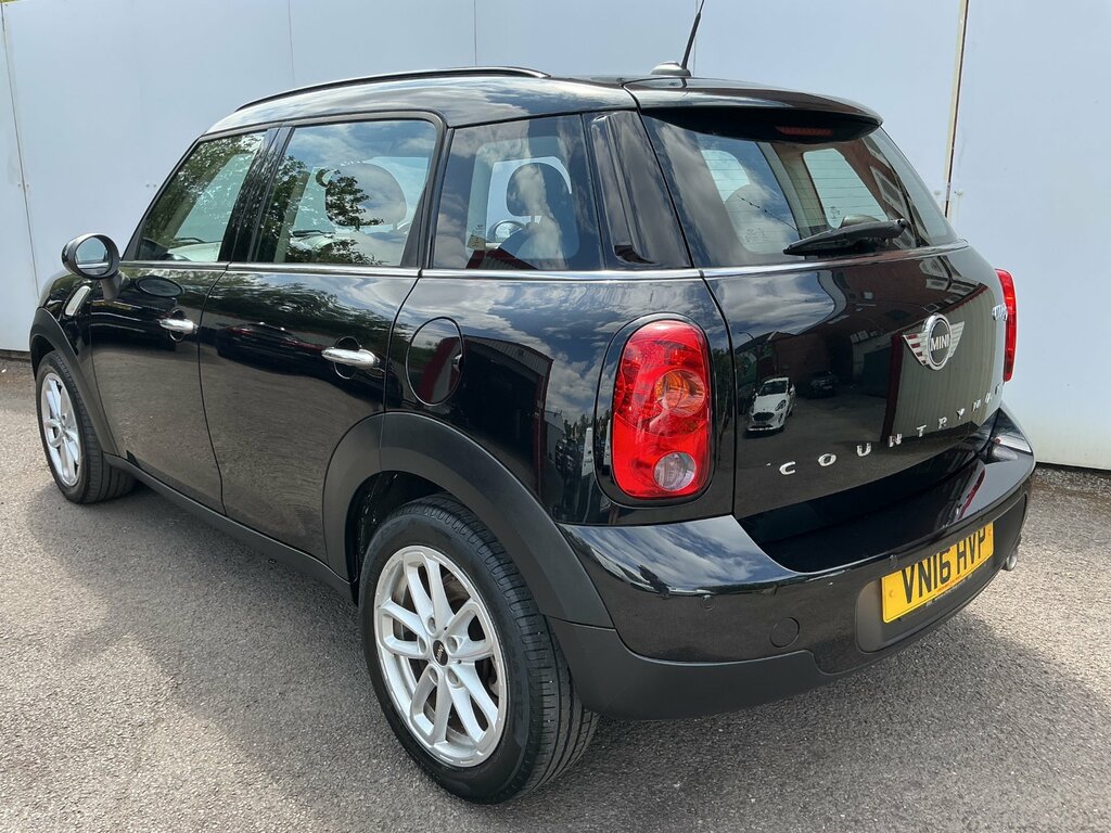 Mini Countryman 1.6 Cooper D Business Edition Suv Manua Black #5