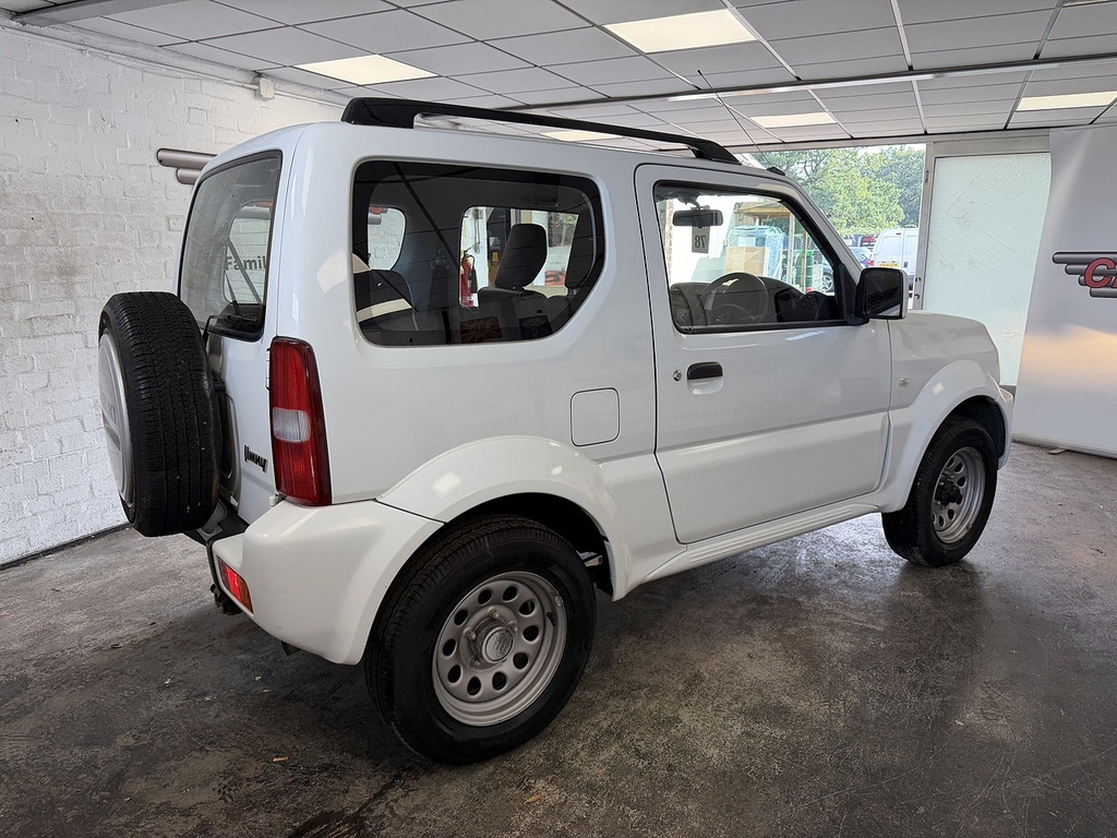 Suzuki Jimny Vvt Sz3 CU13MXY White #6