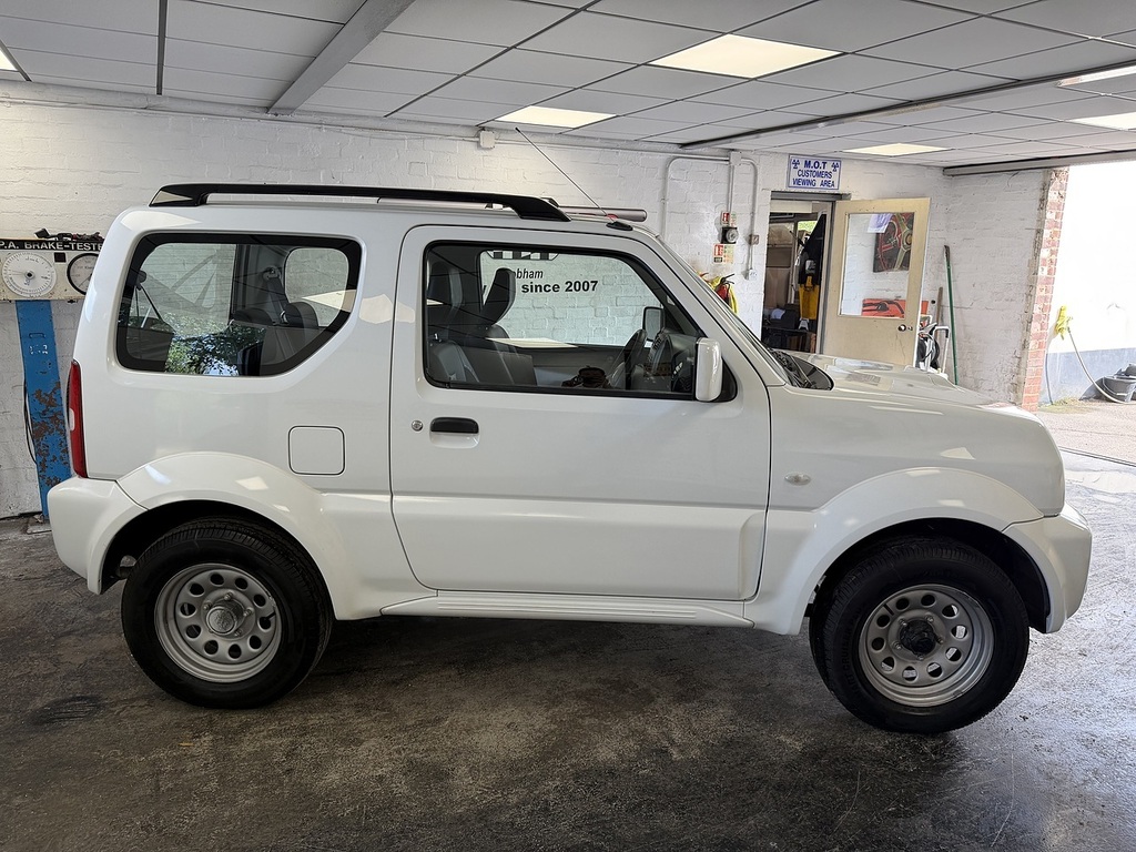 Suzuki Jimny Vvt Sz3 CU13MXY White #5