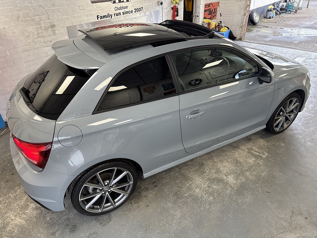 Audi A1 Tfsi Cod Black Edition Grey #4