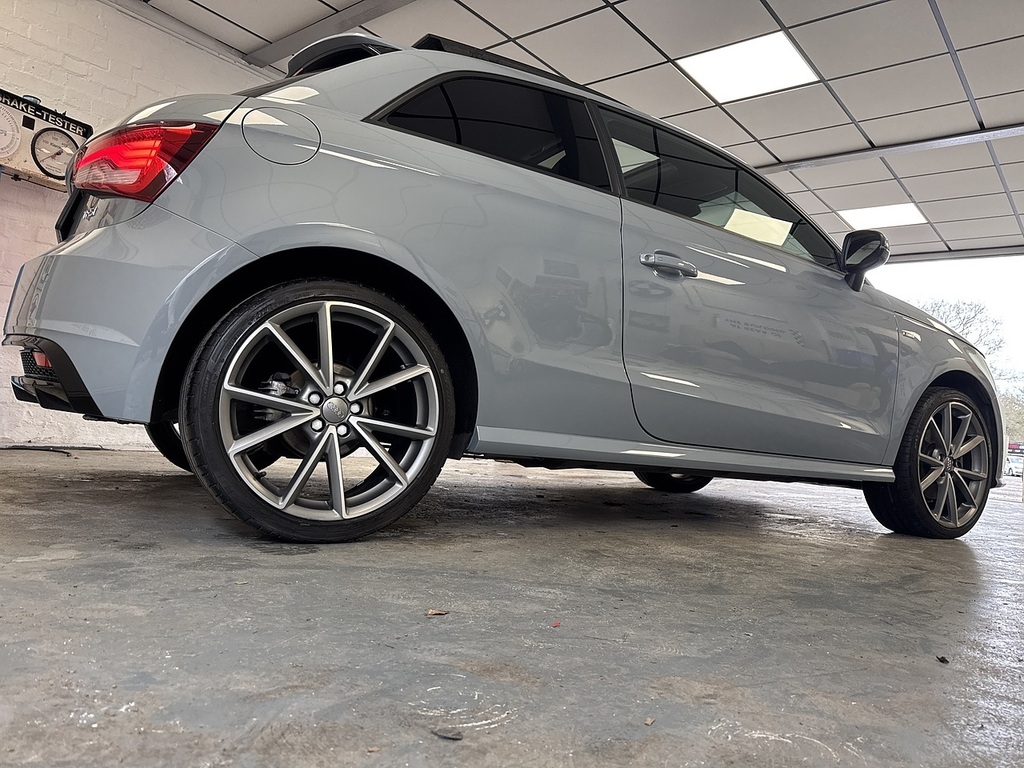 Audi A1 Tfsi Cod Black Edition Grey #3