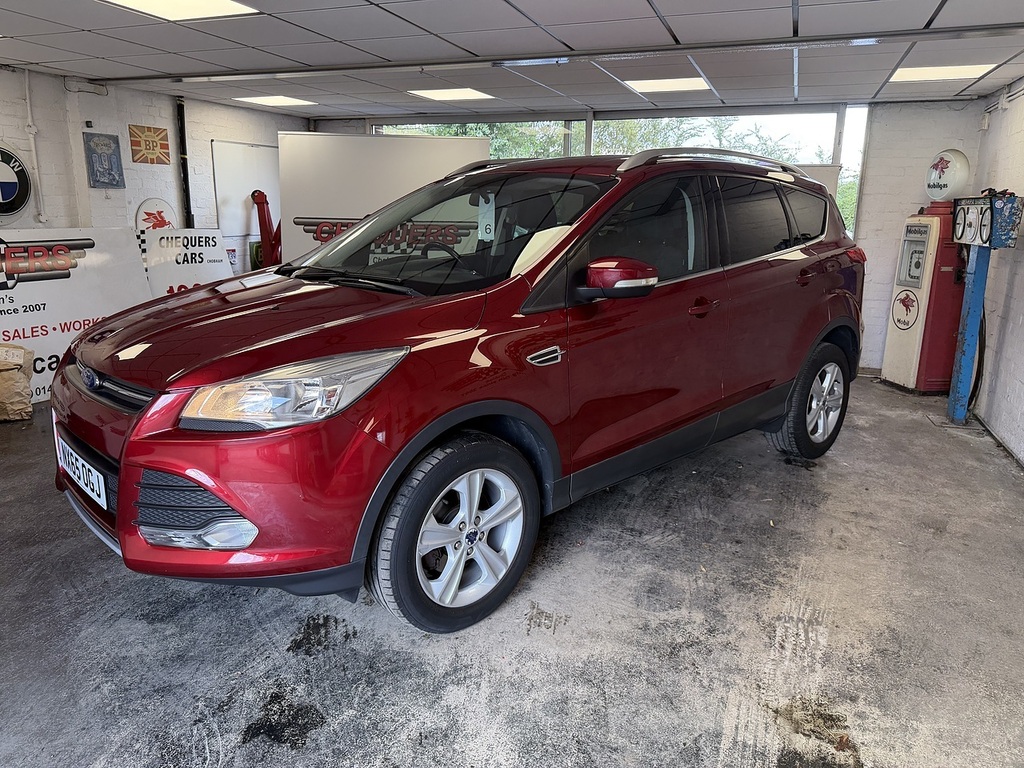 Ford Kuga T Ecoboost Zetec Red #4
