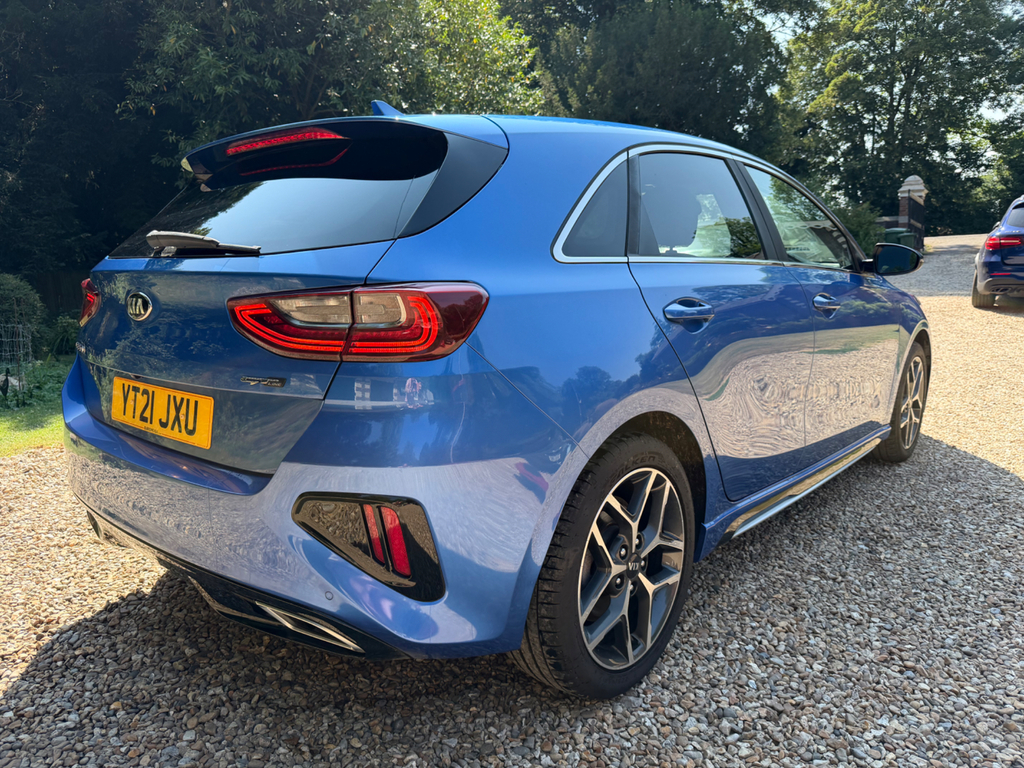 Kia Ceed 1.6 Crdi Mhev Gt-line Hatchback Hybrid #6