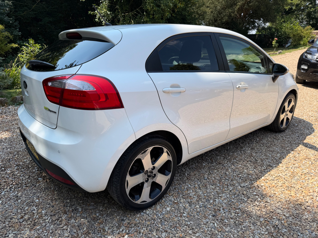 Kia RIO 1.4 3 Hatchback Euro 5 107 Bhp  #6