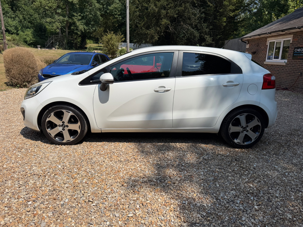 Kia RIO 1.4 3 Hatchback Euro 5 107 Bhp  #5