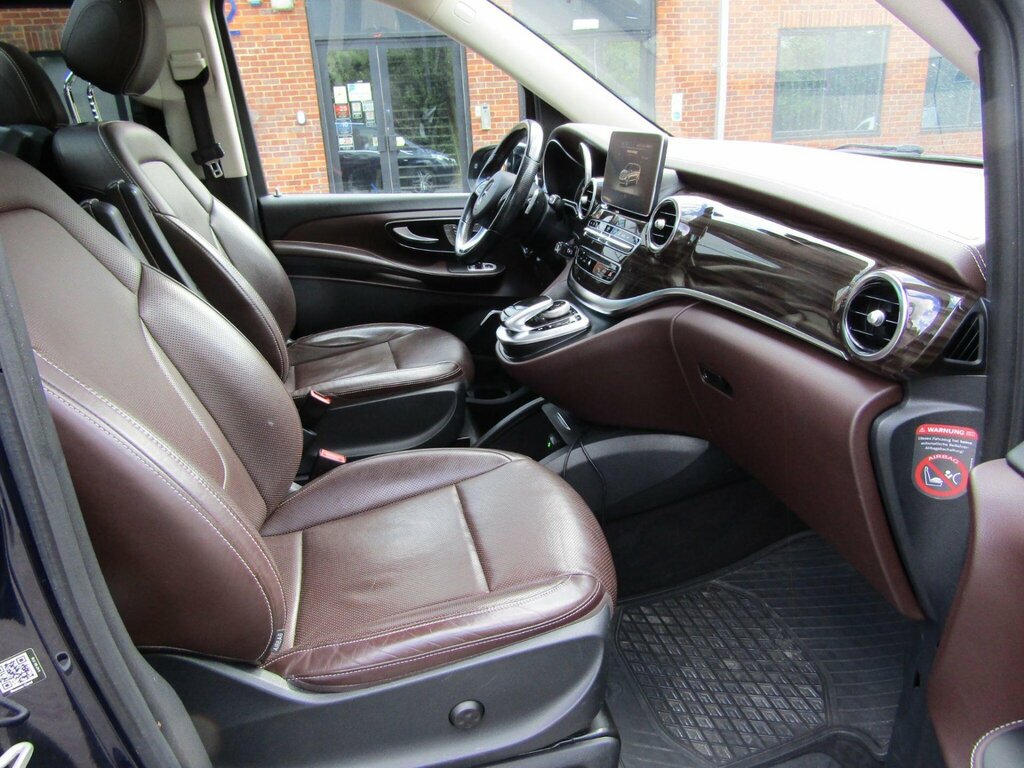 Mercedes-Benz V Class V220d Bluetec Sport G-tronic Black #10