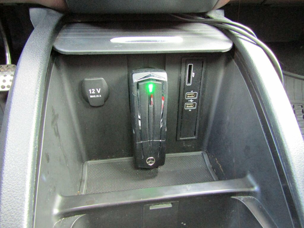 Mercedes-Benz V Class V220d Bluetec Sport G-tronic Black #30