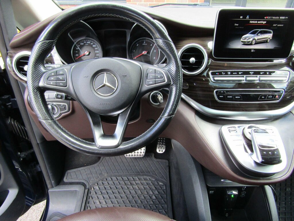 Mercedes-Benz V Class V220d Bluetec Sport G-tronic Black #29