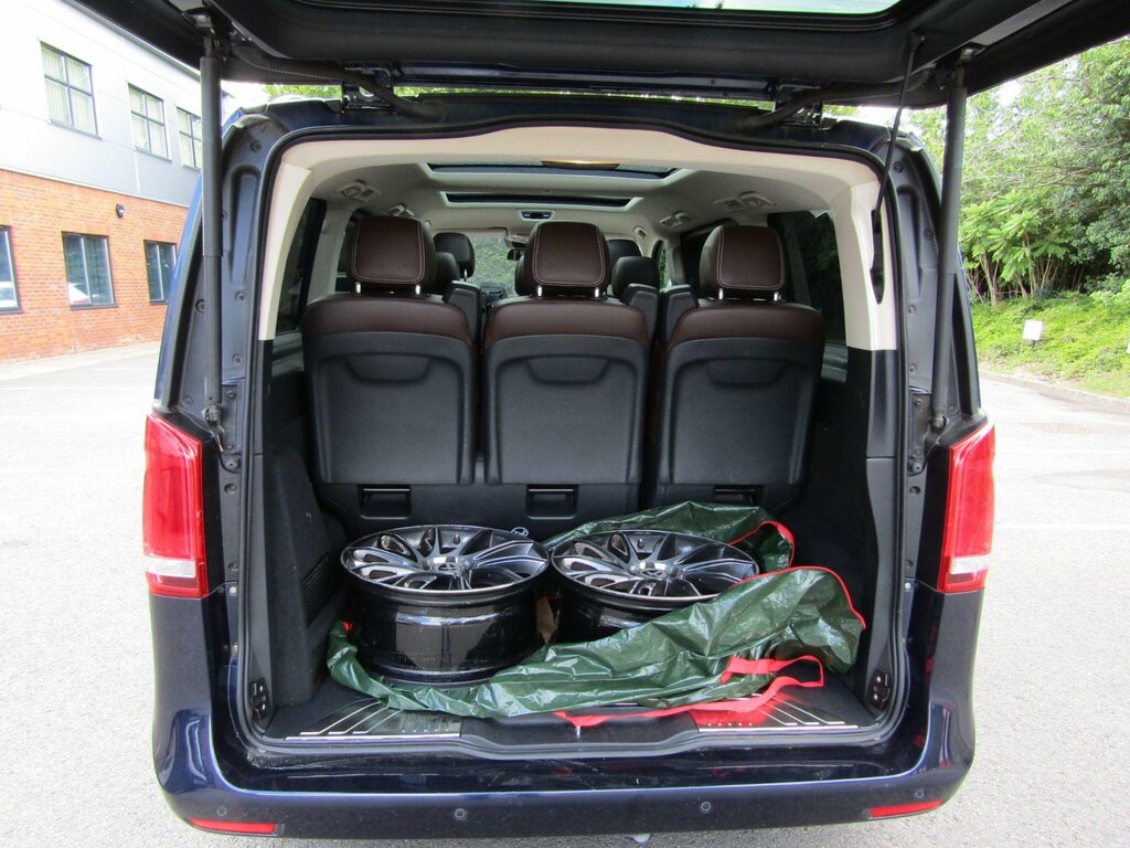 Mercedes-Benz V Class V220d Bluetec Sport G-tronic Black #20