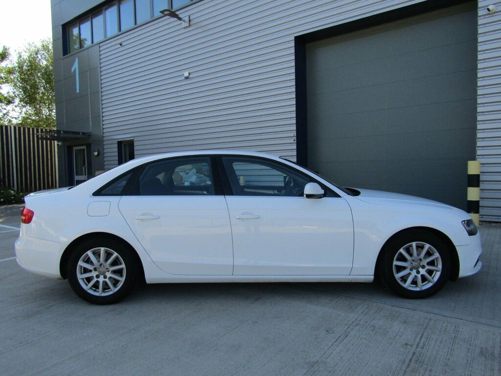 Audi A4 2.0 Tdi Se Saloon Lhd White #3