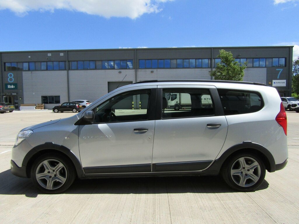Dacia Sandero Stepway Lodgy Stepway 1.5 Dci 7 Seater Lhd Grey #2