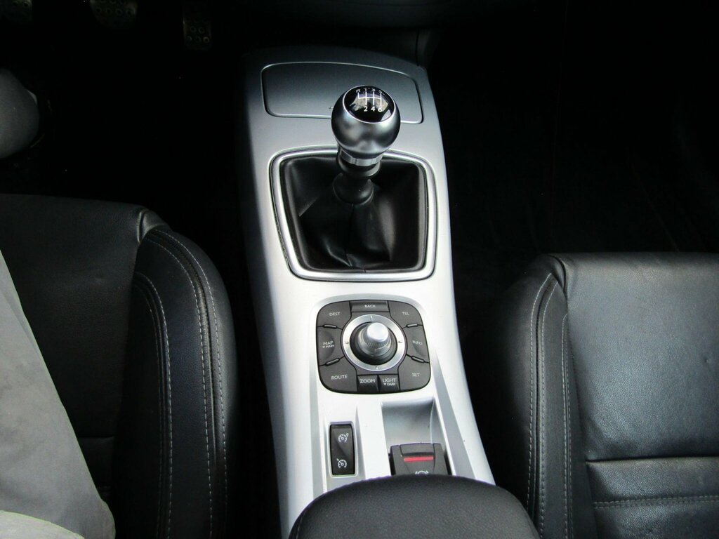 Renault Laguna 1.5 Dci Dynamique Red #23