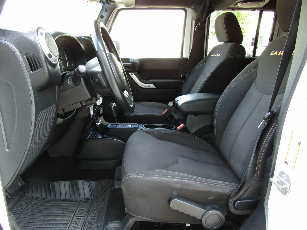 Jeep Wrangler 2.8 Crd Overland 2014 White #19