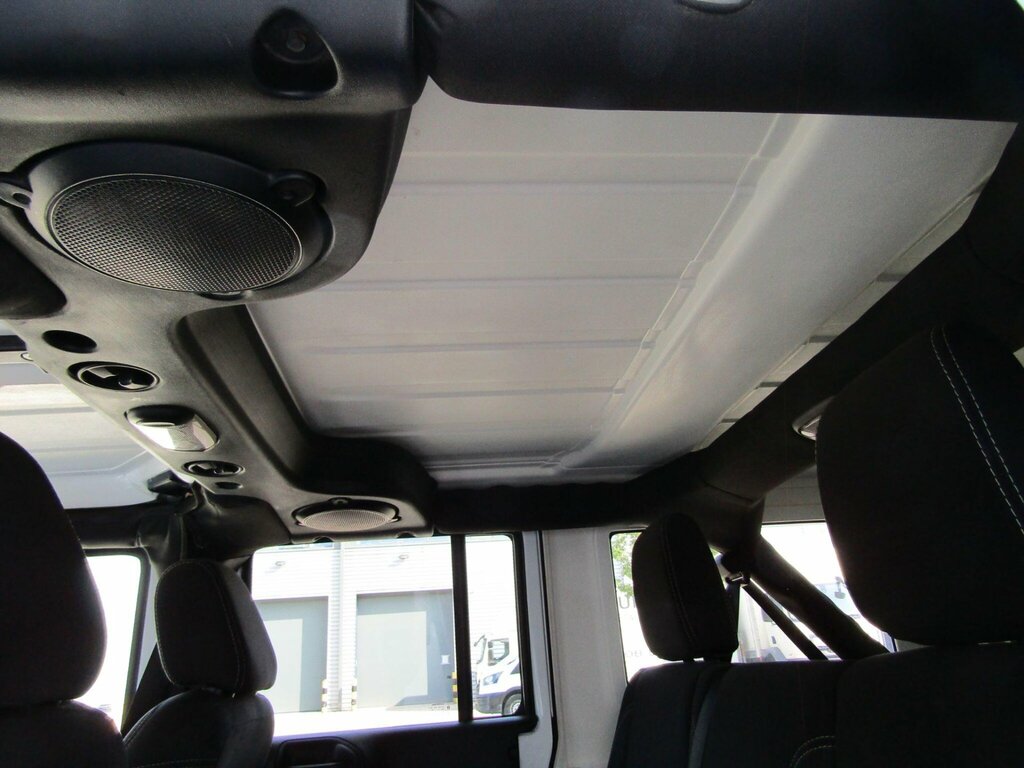 Jeep Wrangler 2.8 Crd Overland 2014 White #24