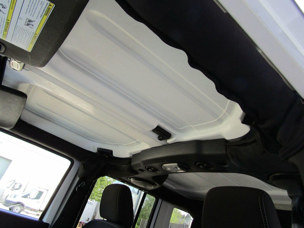 Jeep Wrangler 2.8 Crd Overland 2014 White #23