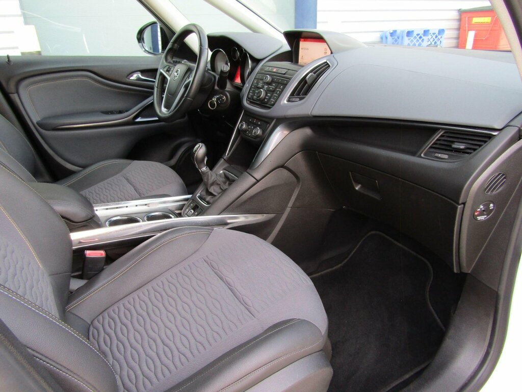 Vauxhall Zafira Tourer Tourer 1.6 Cdti Ecoflex Se 7 Seater Lhd White #5