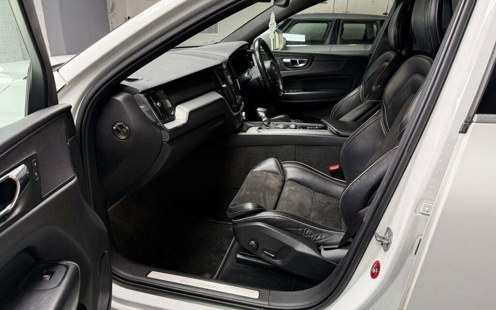 Volvo XC60 2.0 D5 Powerpulse R-design Awd Euro 6 S S White #6
