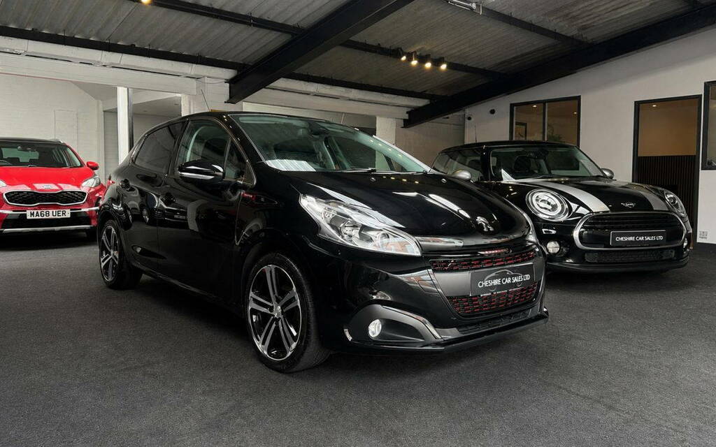 Peugeot 208 1.2 Puretech Gt Line Euro 6 S S Black