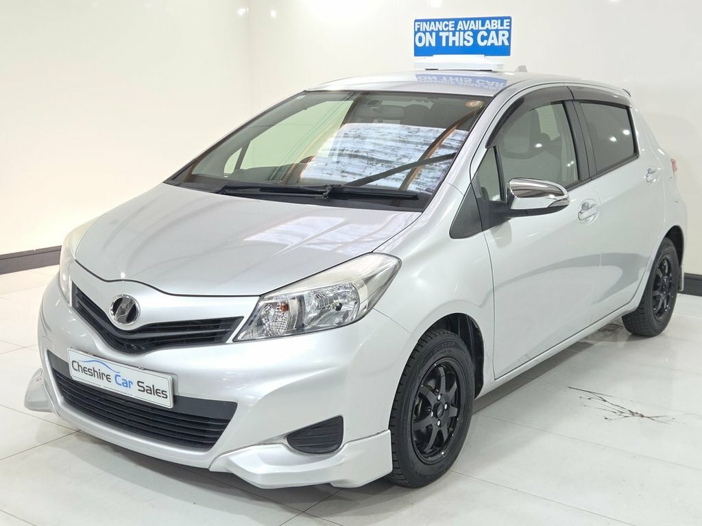 Toyota Vitz 1.3 2dr White #7