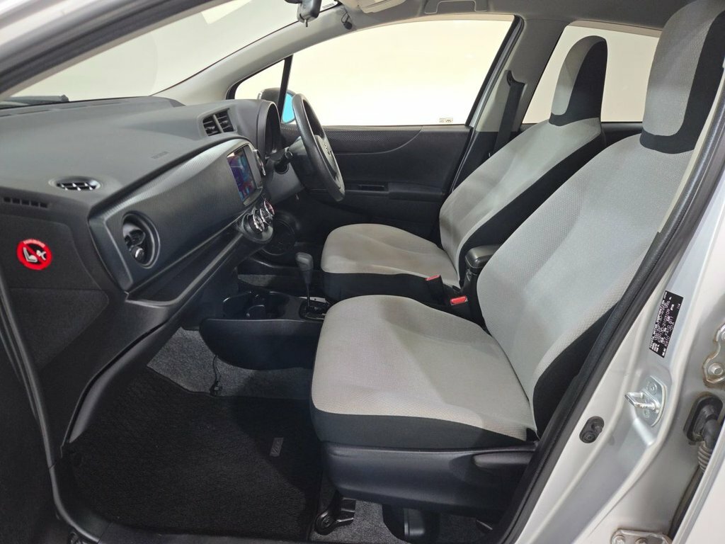 Toyota Vitz 1.3 2dr White #22