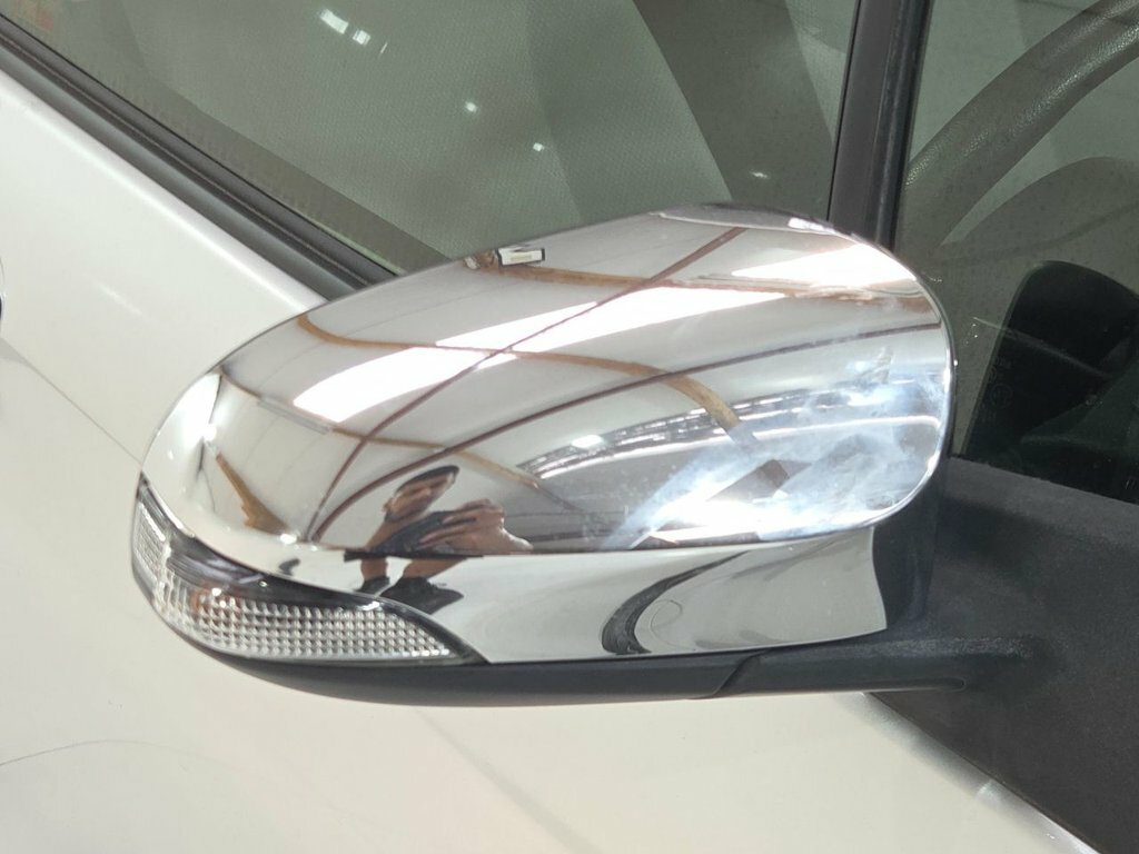 Toyota Vitz 1.3 2dr White #45