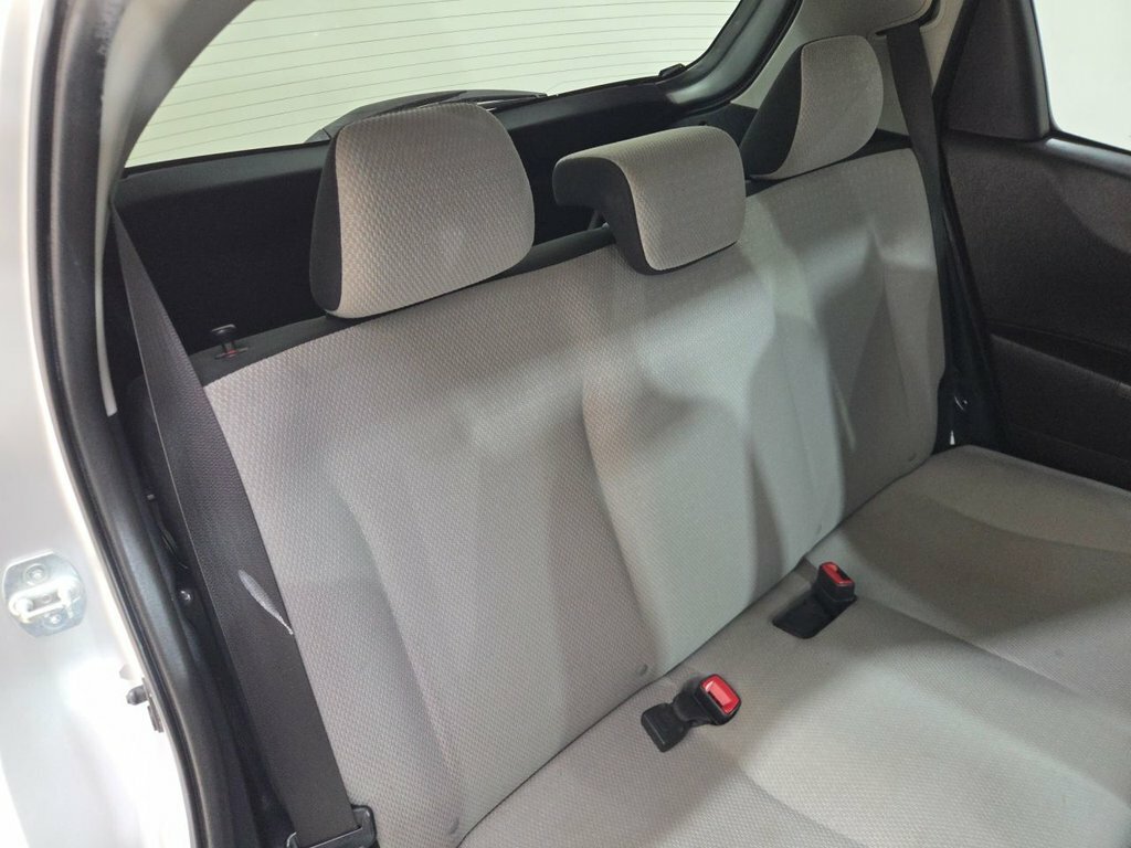 Toyota Vitz 1.3 2dr White #25