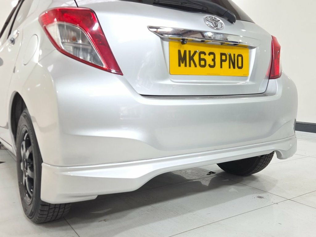 Toyota Vitz 1.3 2dr White #47