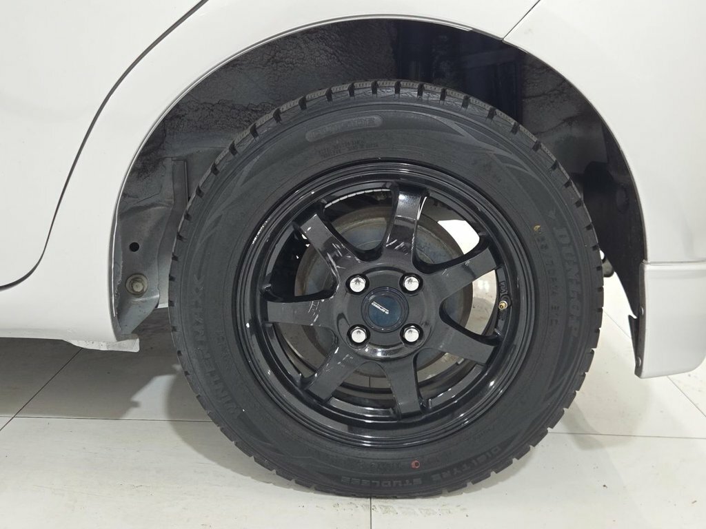 Toyota Vitz 1.3 2dr White #11