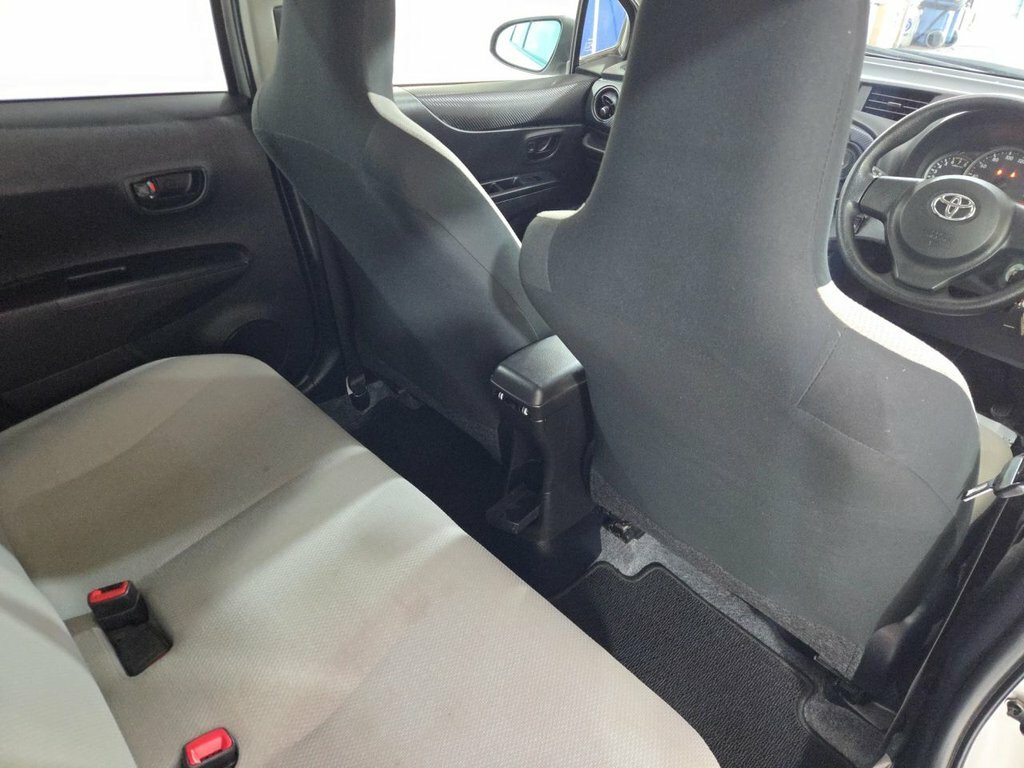 Toyota Vitz 1.3 2dr White #28