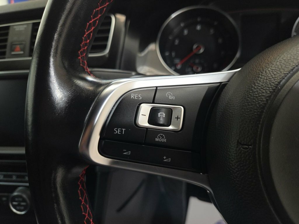 Volkswagen Golf 2.0 Tdi Bluemotion Tech Gt Hatchback Ma White #45