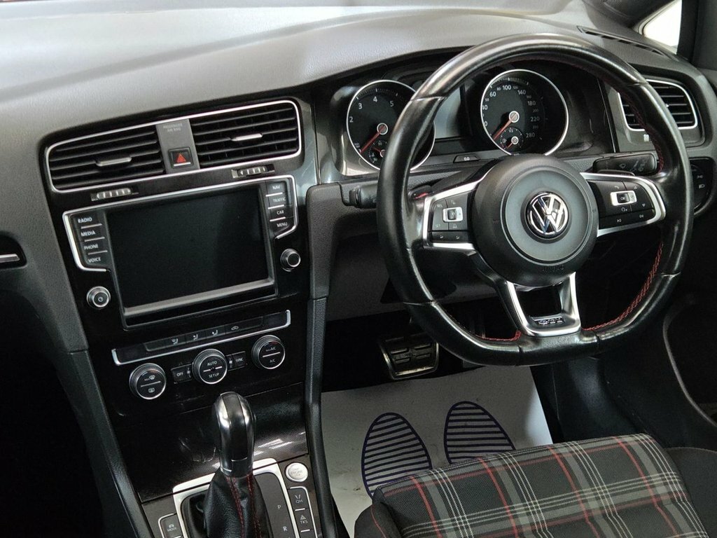 Volkswagen Golf 2.0 Tdi Bluemotion Tech Gt Hatchback Ma White #22