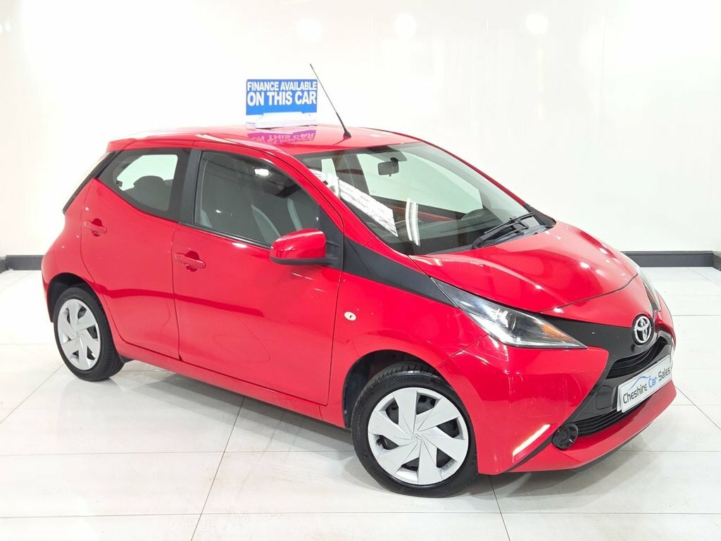 Toyota Aygo 1L X-play Red #2