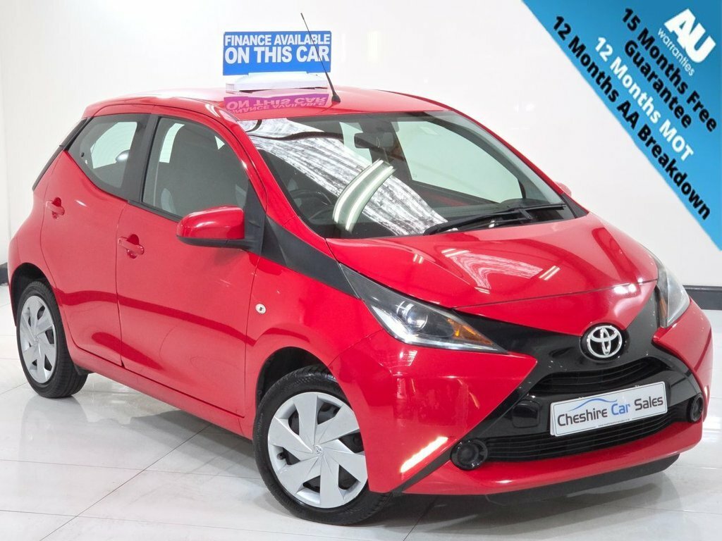 Toyota Aygo 1L X-play Red