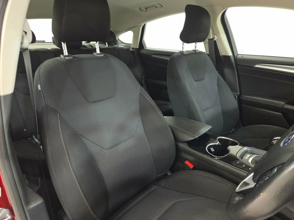 Ford Mondeo Hatchback Blue #23