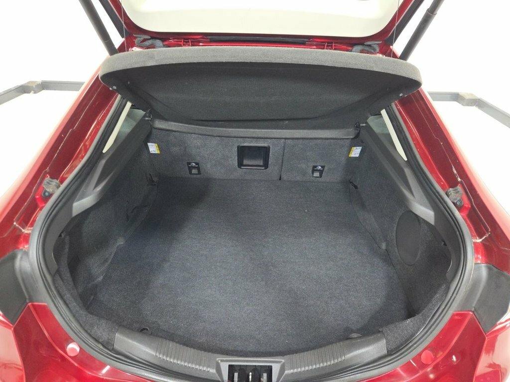 Ford Mondeo Hatchback Blue #15