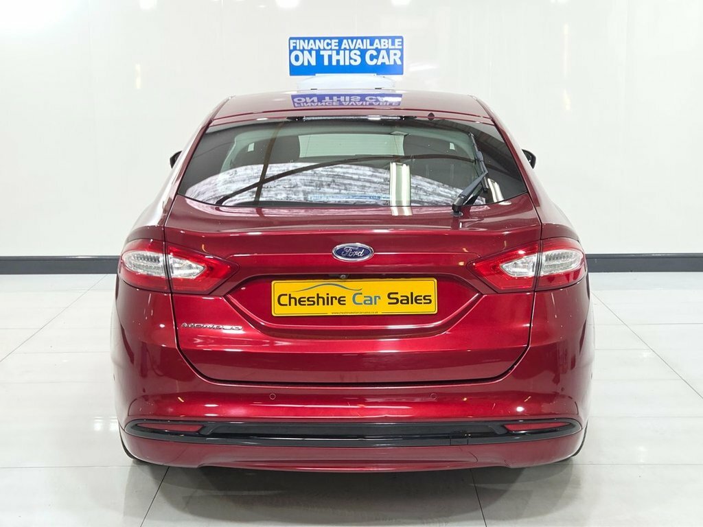 Ford Mondeo Hatchback Blue #8