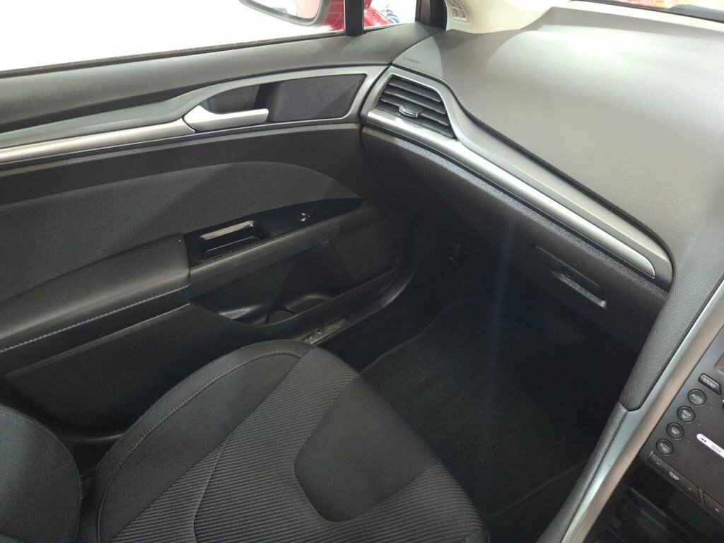 Ford Mondeo Hatchback Blue #27