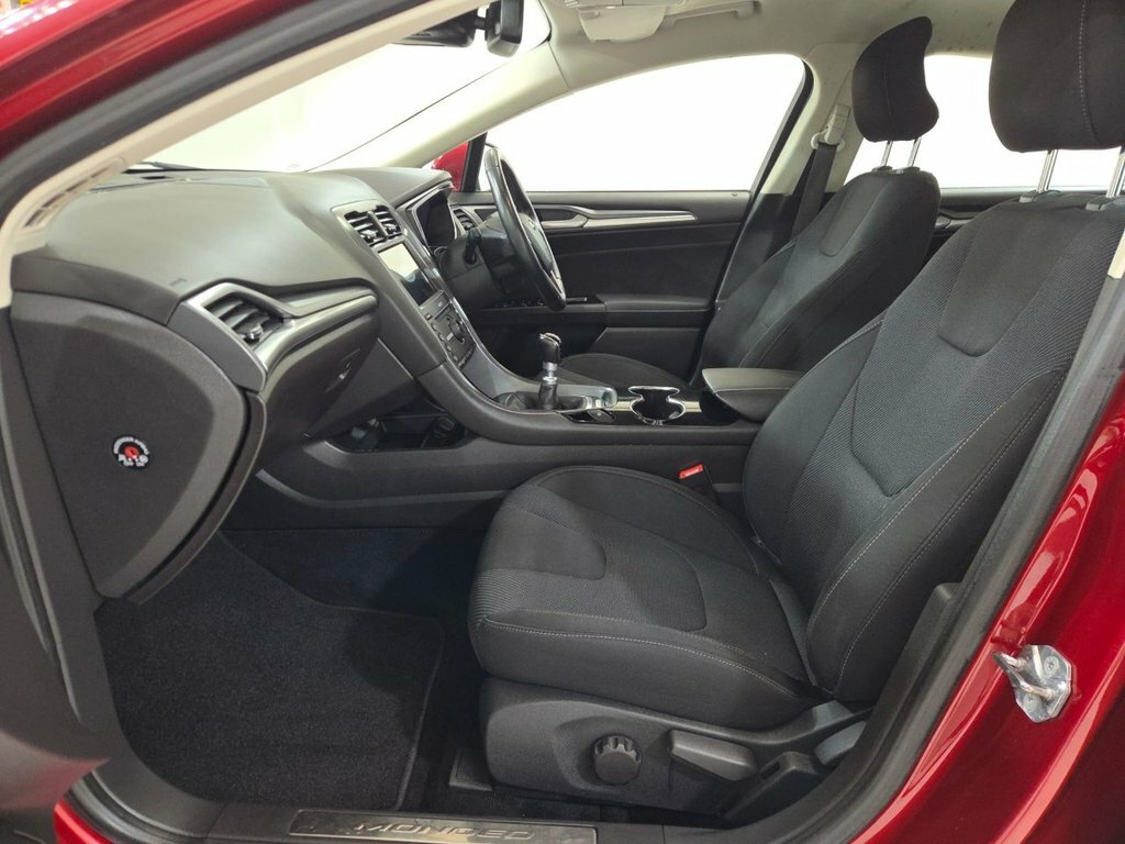 Ford Mondeo Hatchback Blue #21