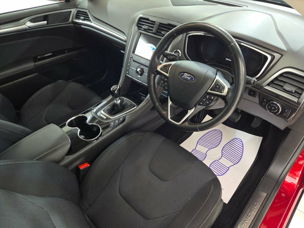 Ford Mondeo Hatchback Blue #19